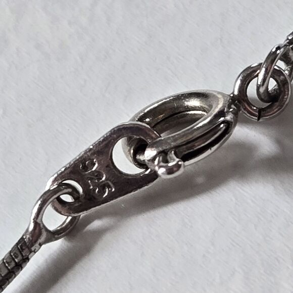 Elegant Silver Pearl Drop Necklace - Picture 5 of 9